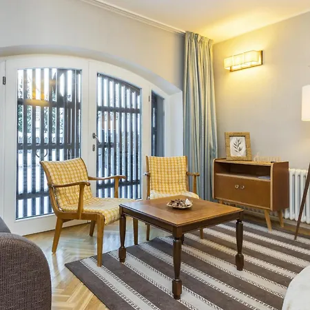 Πανσιόν Kadriorg By Rikas