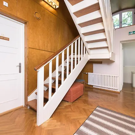 Πανσιόν Kadriorg By Rikas *