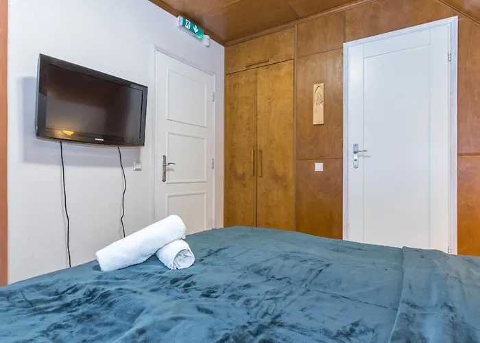 Park By Rikas Pensión